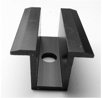 Klema środkowa 24 mm czarna U-24 , L50 mm